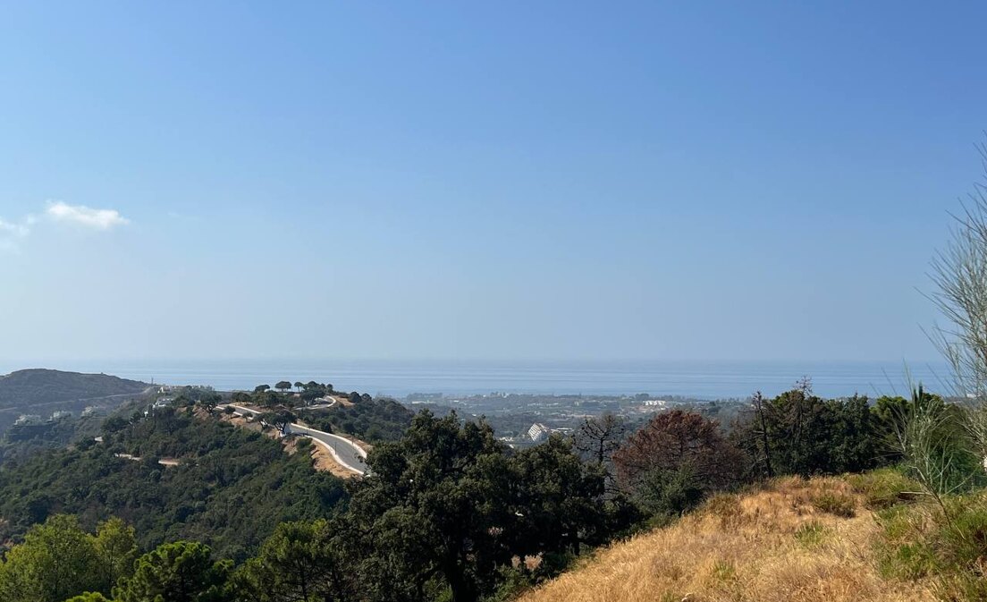 Terrain de Monte Mayor avec vue magnifique sur la mer et deux façades