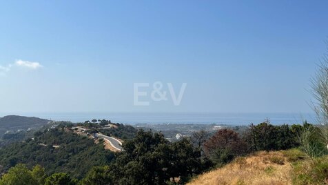 Terrain de Monte Mayor avec vue magnifique sur la mer et deux façades