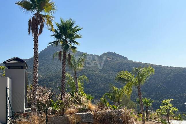 Monte Mayor Plot with Stunning Sea Views and Two Frontages