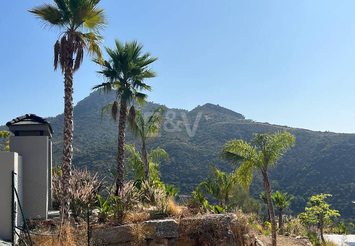 Monte Mayor Plot with Stunning Sea Views and Two Frontages