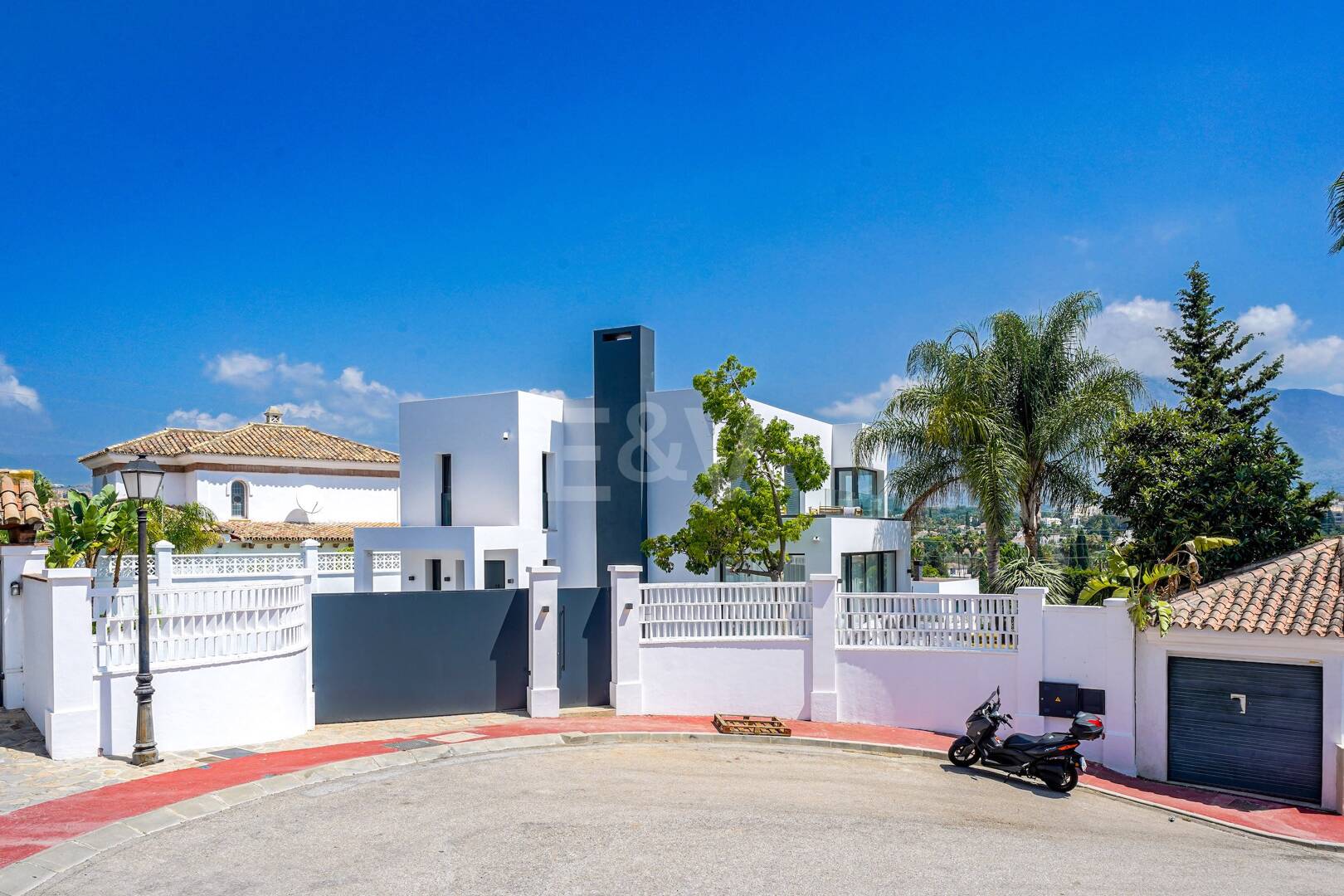 Villa Elegante en Nueva Andalucia en una area muy tranquila y privada