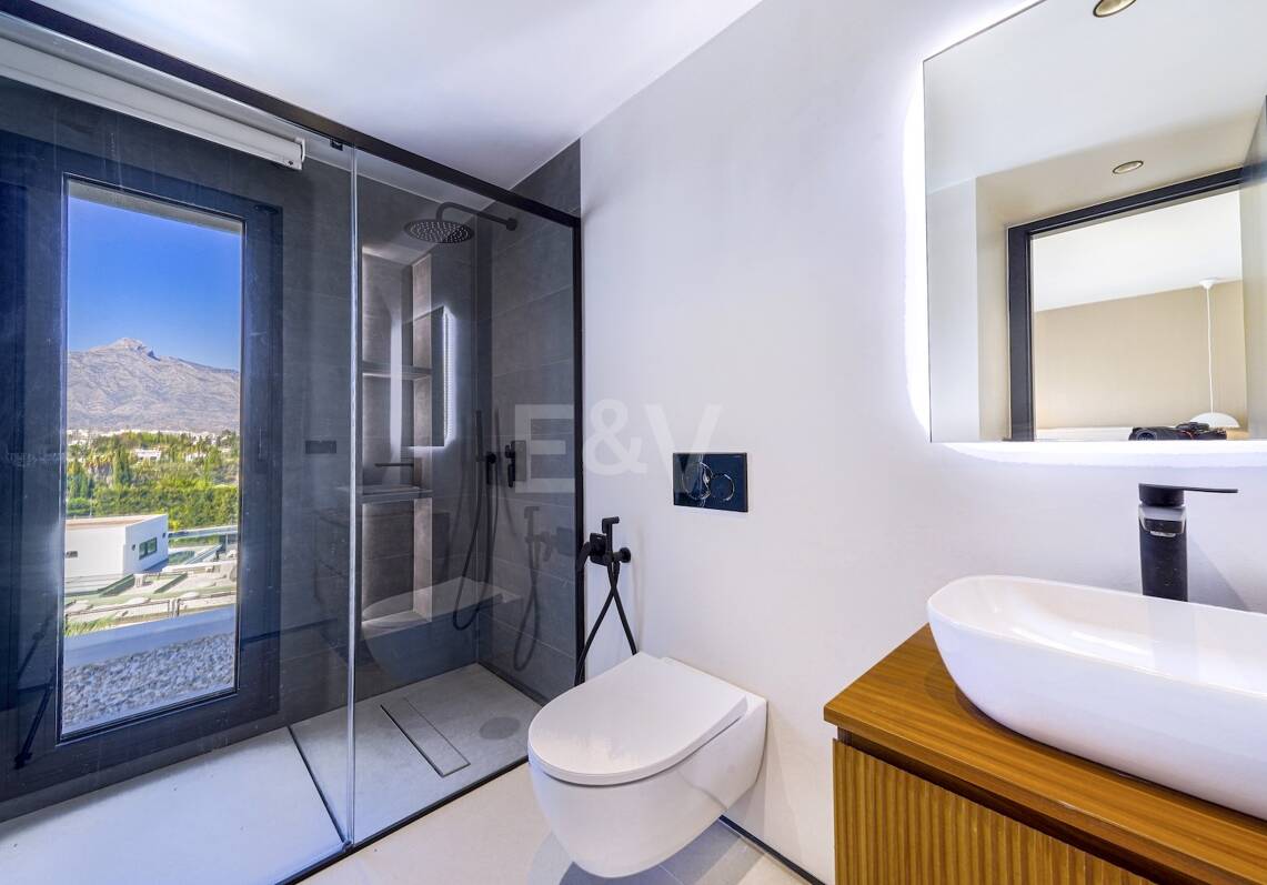 Villa Elegante en Nueva Andalucia en una area muy tranquila y privada