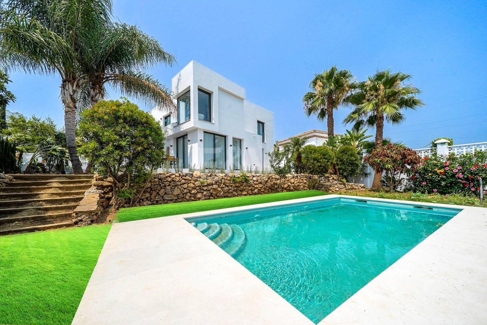 Villa Elegante en Nueva Andalucia en una area muy tranquila y privada