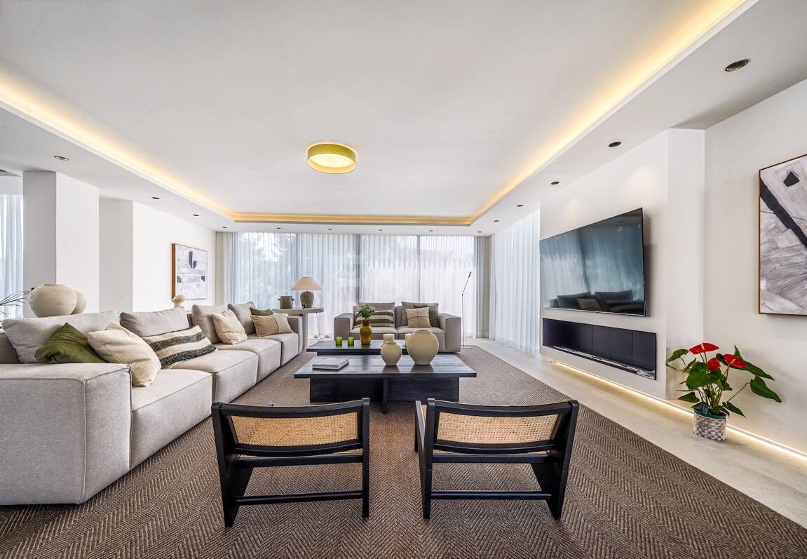 Elegant Villa i Nueva Andalucia inom en fridfull och privat plats