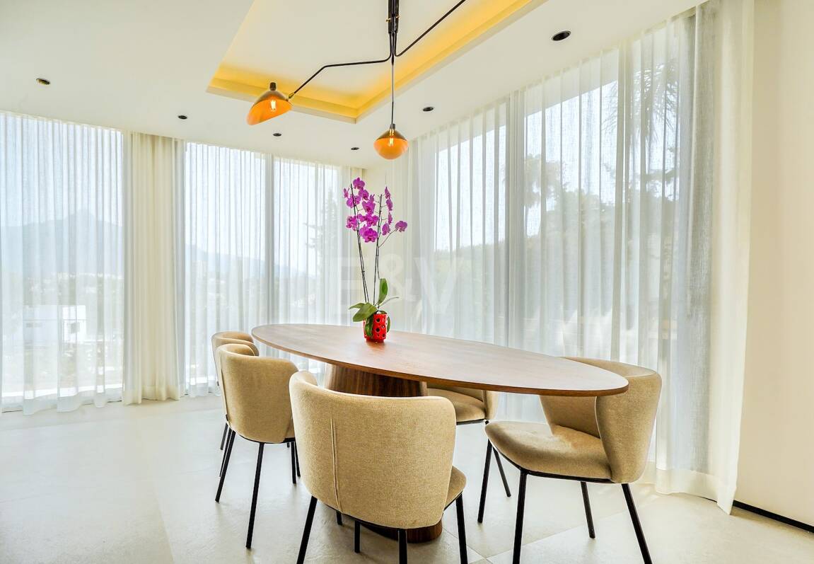 Elegant Villa i Nueva Andalucia inom en fridfull och privat plats