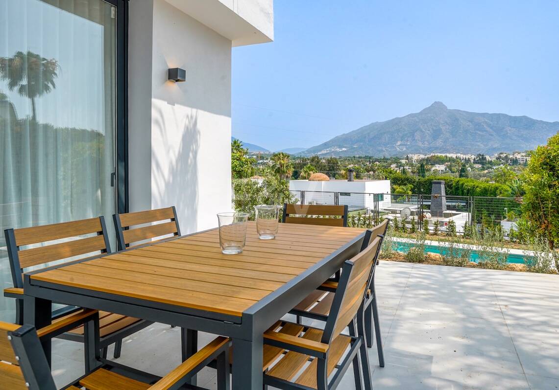 Villa Elegante en Nueva Andalucia en una area muy tranquila y privada