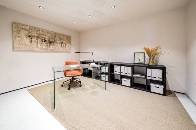 Elegant Villa i Nueva Andalucia inom en fridfull och privat plats