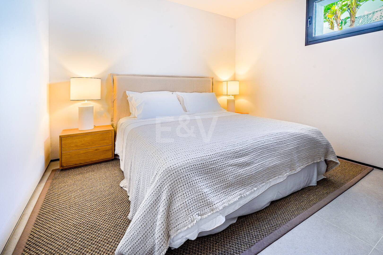 Elegant Villa i Nueva Andalucia inom en fridfull och privat plats