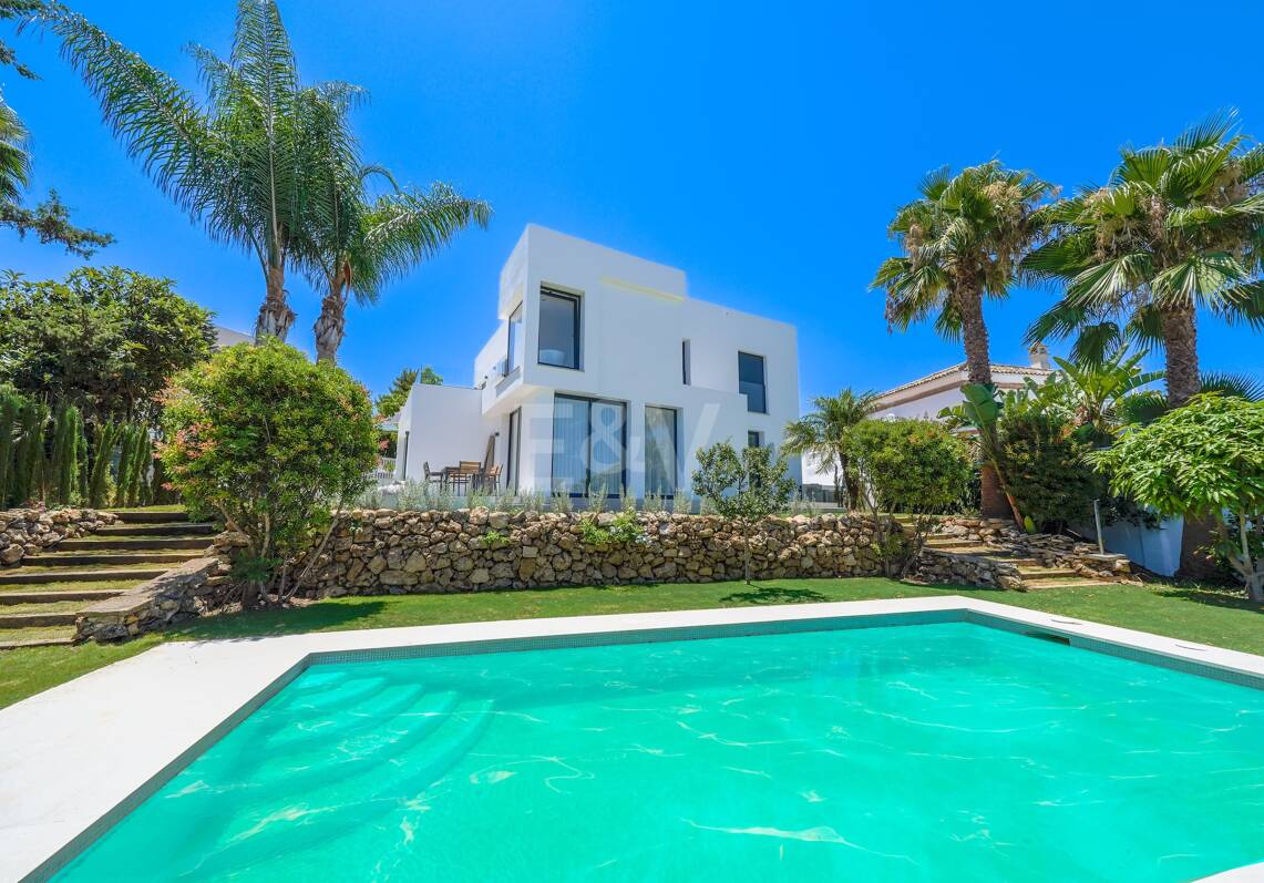 Villa Elegante en Nueva Andalucia en una area muy tranquila y privada