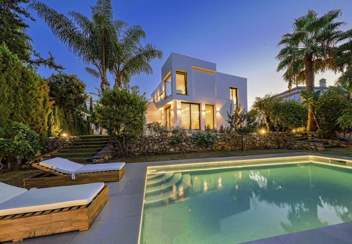 Elegant Villa i Nueva Andalucia inom en fridfull och privat plats