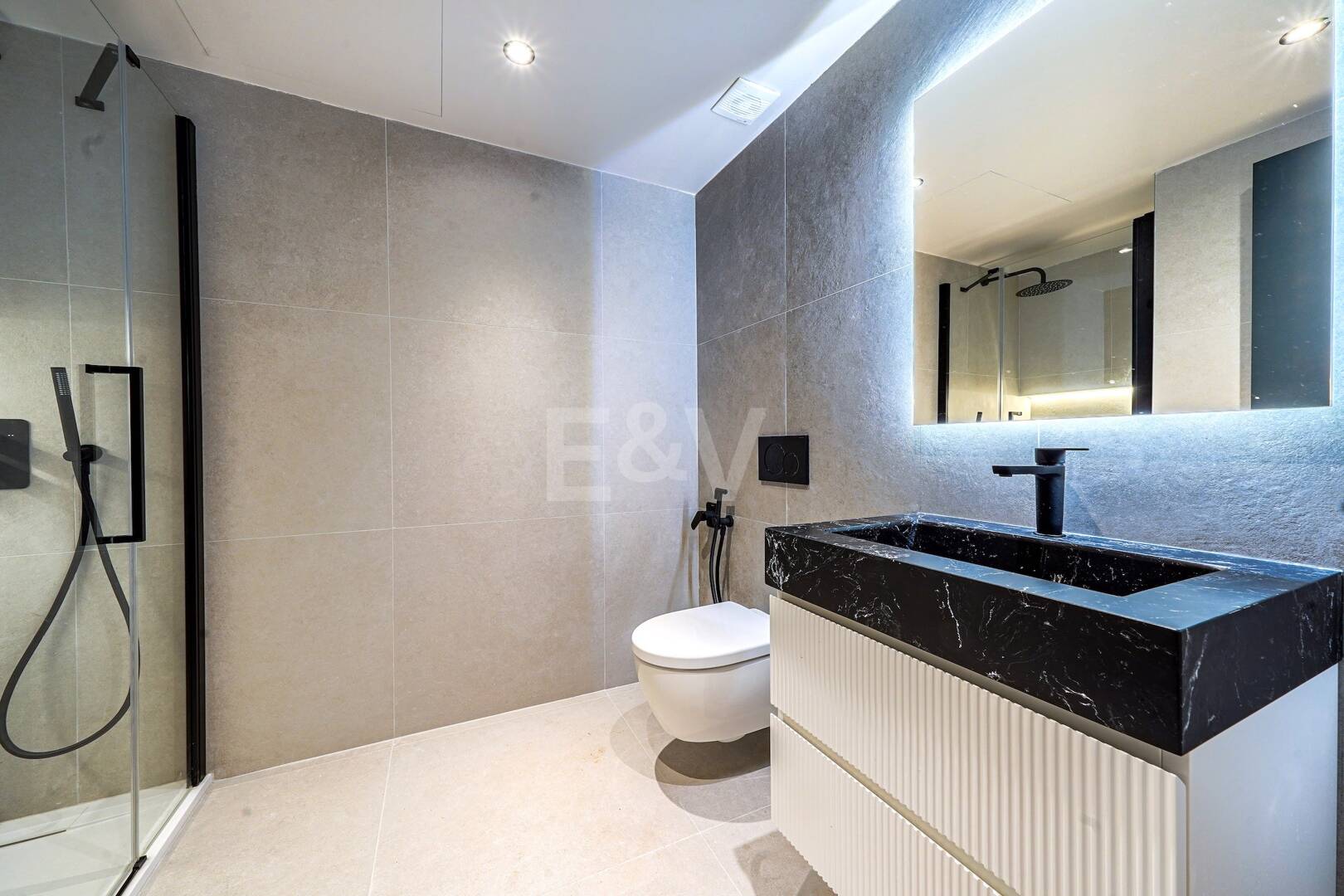 Elegant Villa i Nueva Andalucia inom en fridfull och privat plats