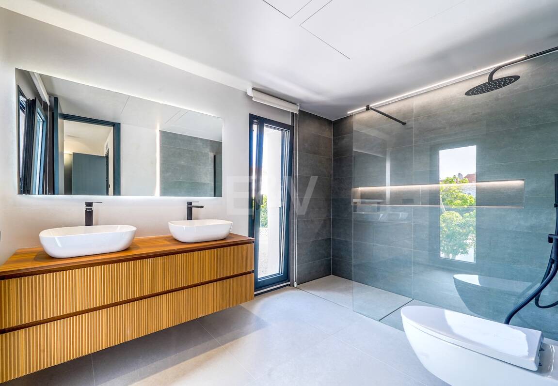 Elegant Villa i Nueva Andalucia inom en fridfull och privat plats