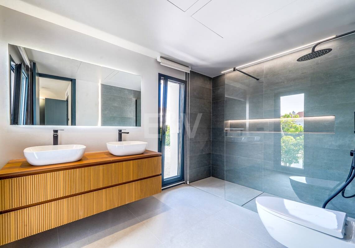 Villa Elegante en Nueva Andalucia en una area muy tranquila y privada