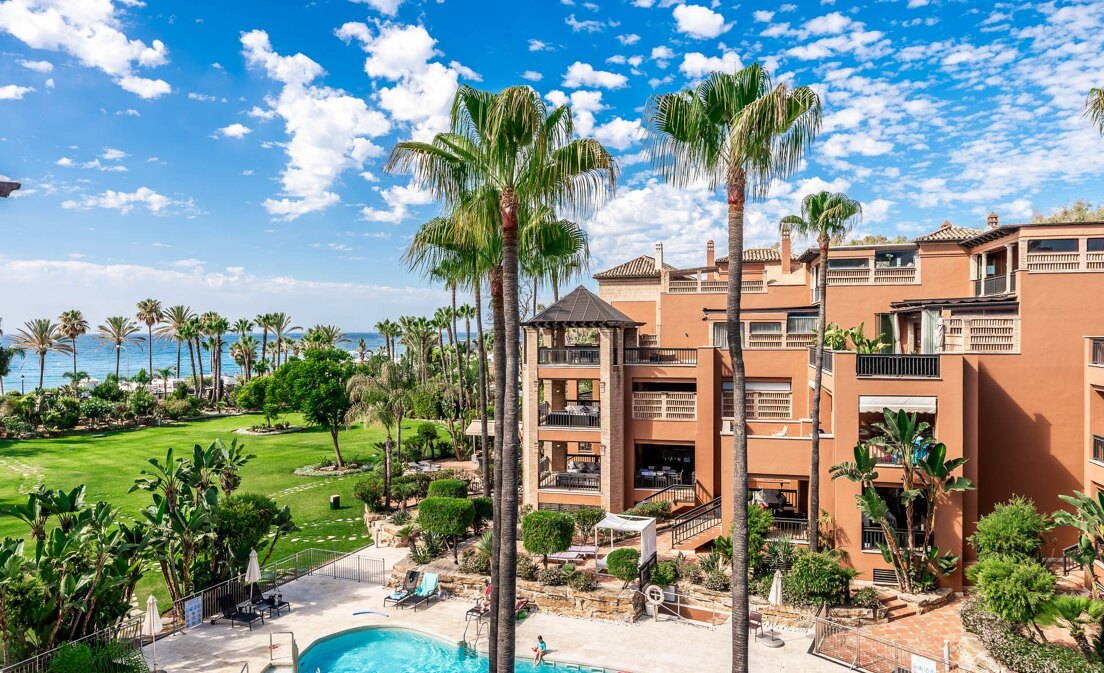 Stunning front line beach penthouse