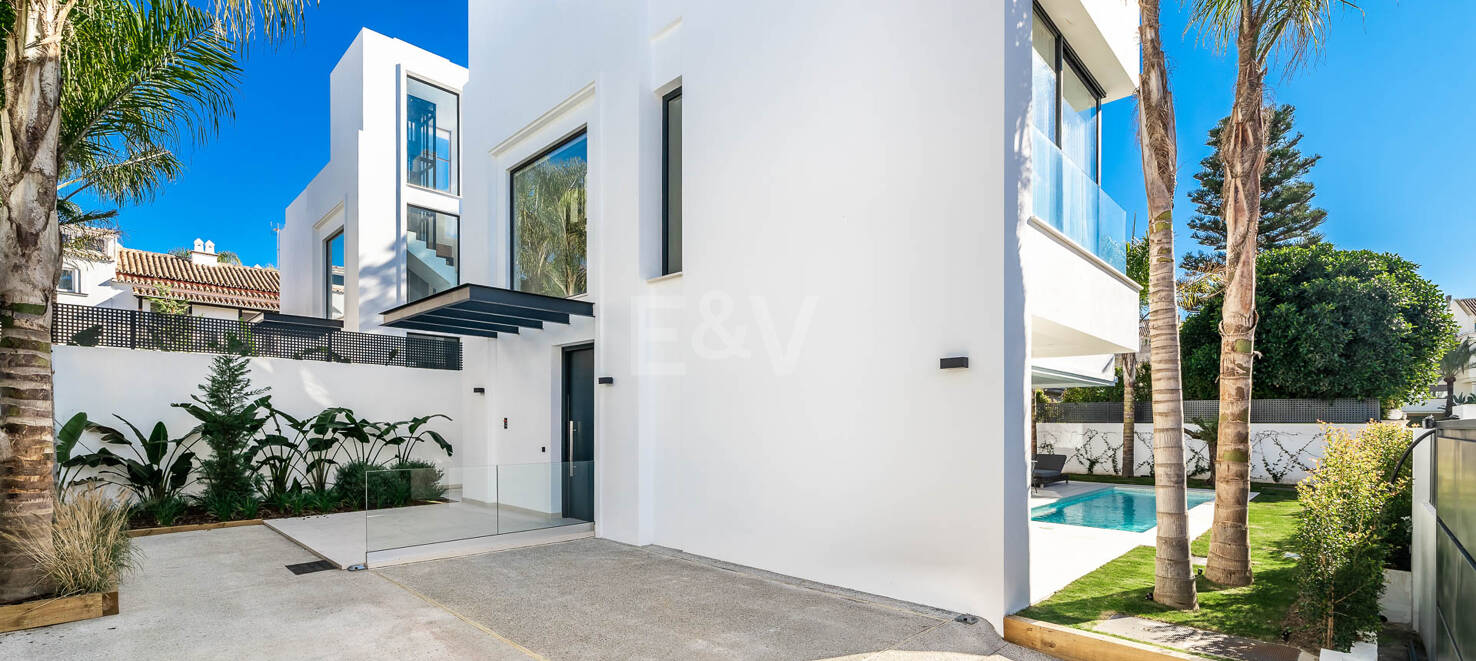 Modern villa i ett oslagbart läge mellan Golden Mile och Puerto Banús