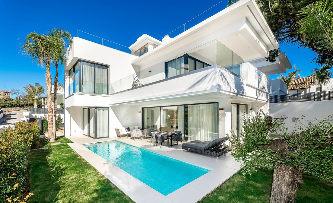 Moderna villa en una ubicación inmejorable entre la Milla de Oro y Puerto Banús