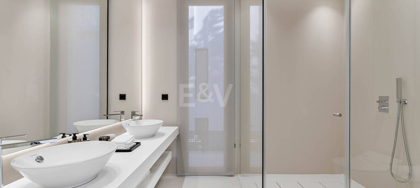 Modern villa i ett oslagbart läge mellan Golden Mile och Puerto Banús