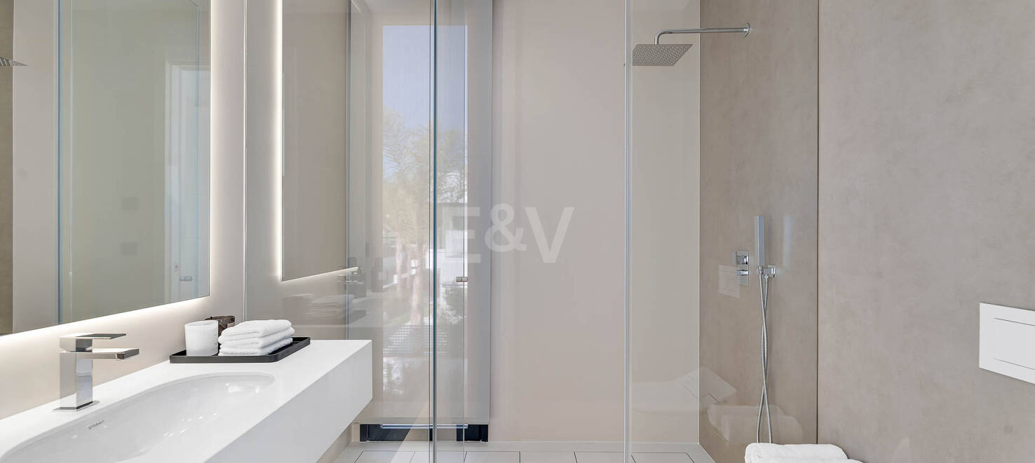 Modern villa i ett oslagbart läge mellan Golden Mile och Puerto Banús