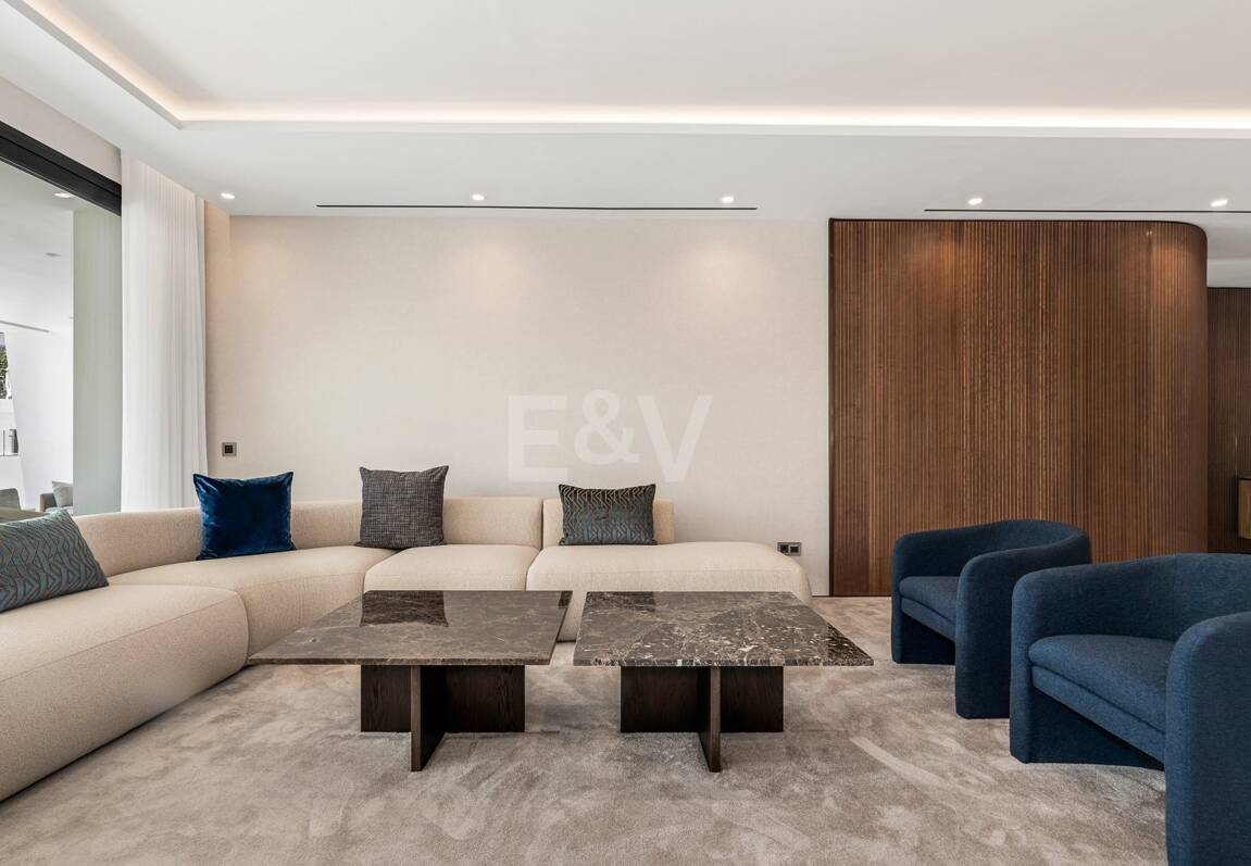 Elegant Duplex lägenhet i en modern Golden Mile gemenskap