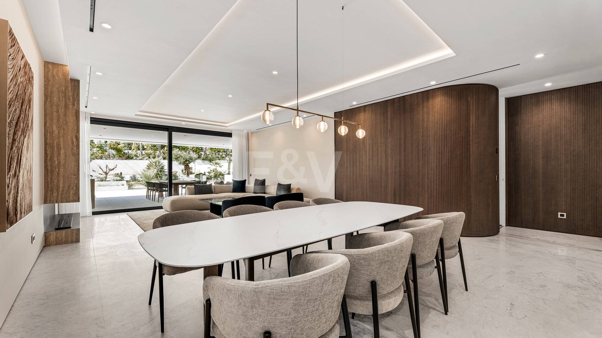 Elegant Duplex lägenhet i en modern Golden Mile gemenskap