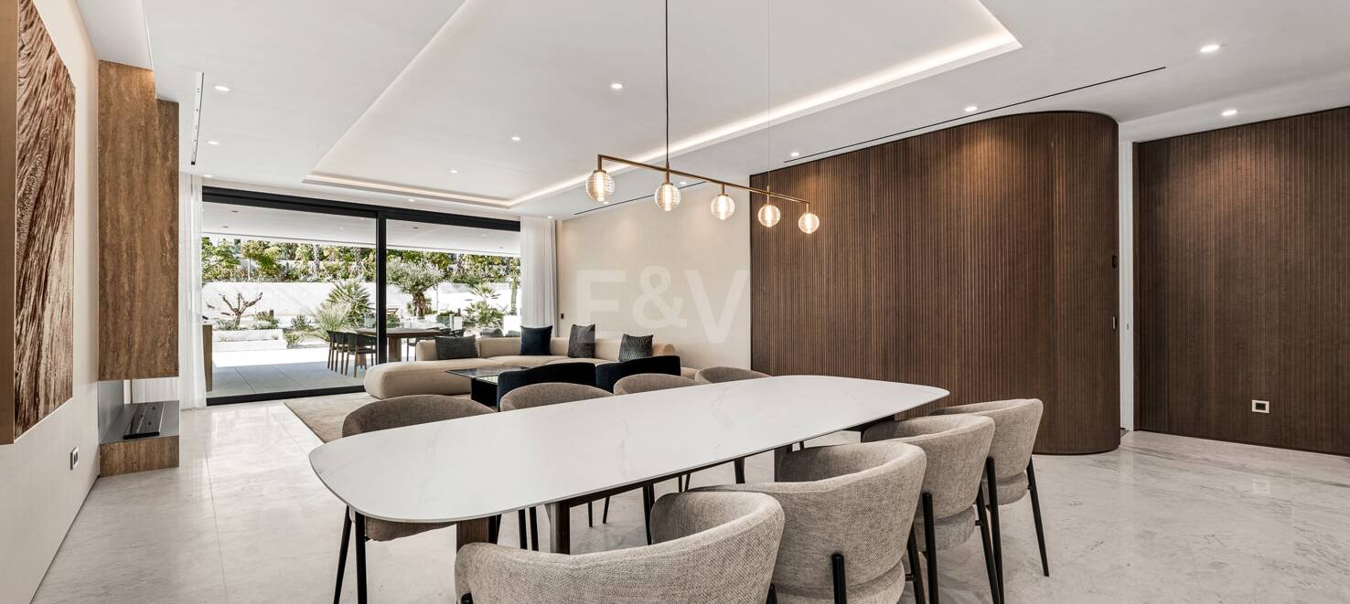 Elegant Duplex lägenhet i en modern Golden Mile gemenskap