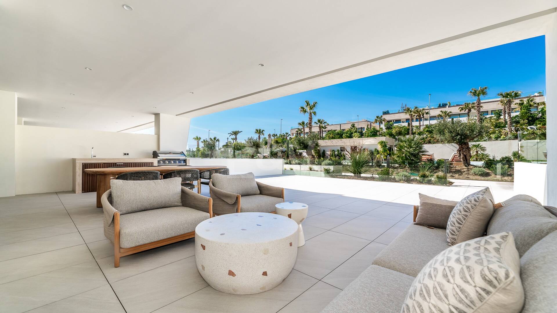 Elegant Duplex lägenhet i en modern Golden Mile gemenskap