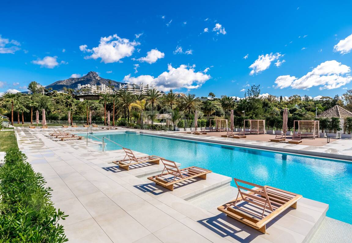 Elegant Duplex lägenhet i en modern Golden Mile gemenskap