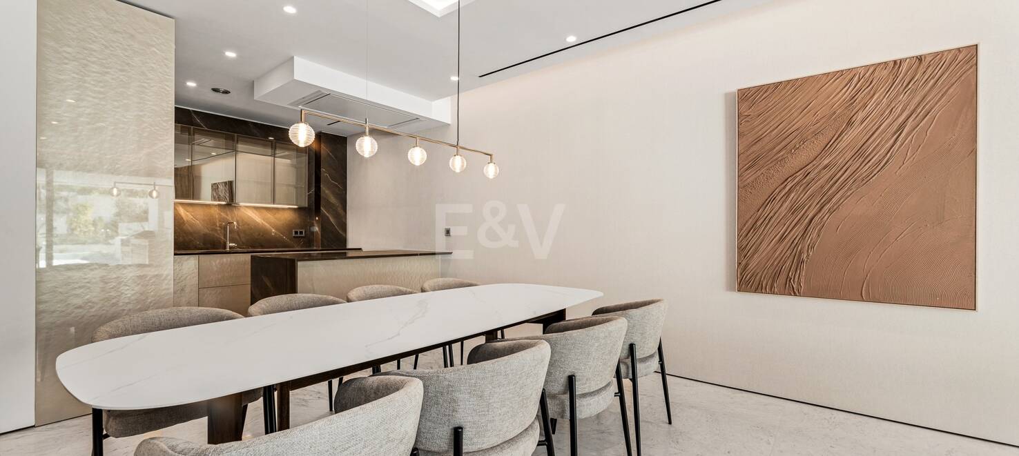 Elegant Duplex lägenhet i en modern Golden Mile gemenskap