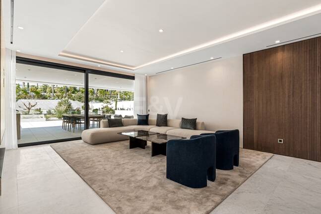 Elegant Duplex lägenhet i en modern Golden Mile gemenskap