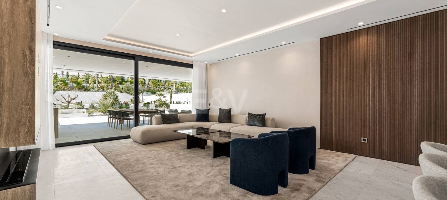 Elegant Duplex lägenhet i en modern Golden Mile gemenskap