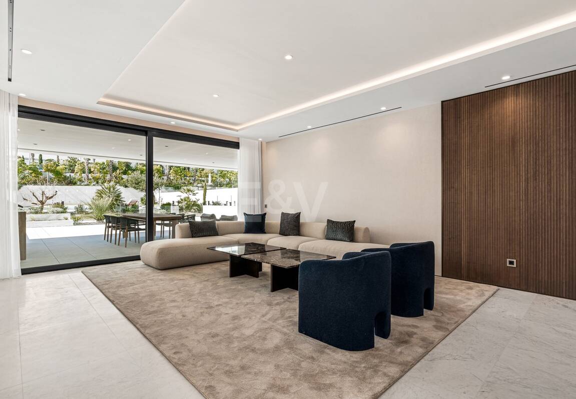 Elegant Duplex lägenhet i en modern Golden Mile gemenskap