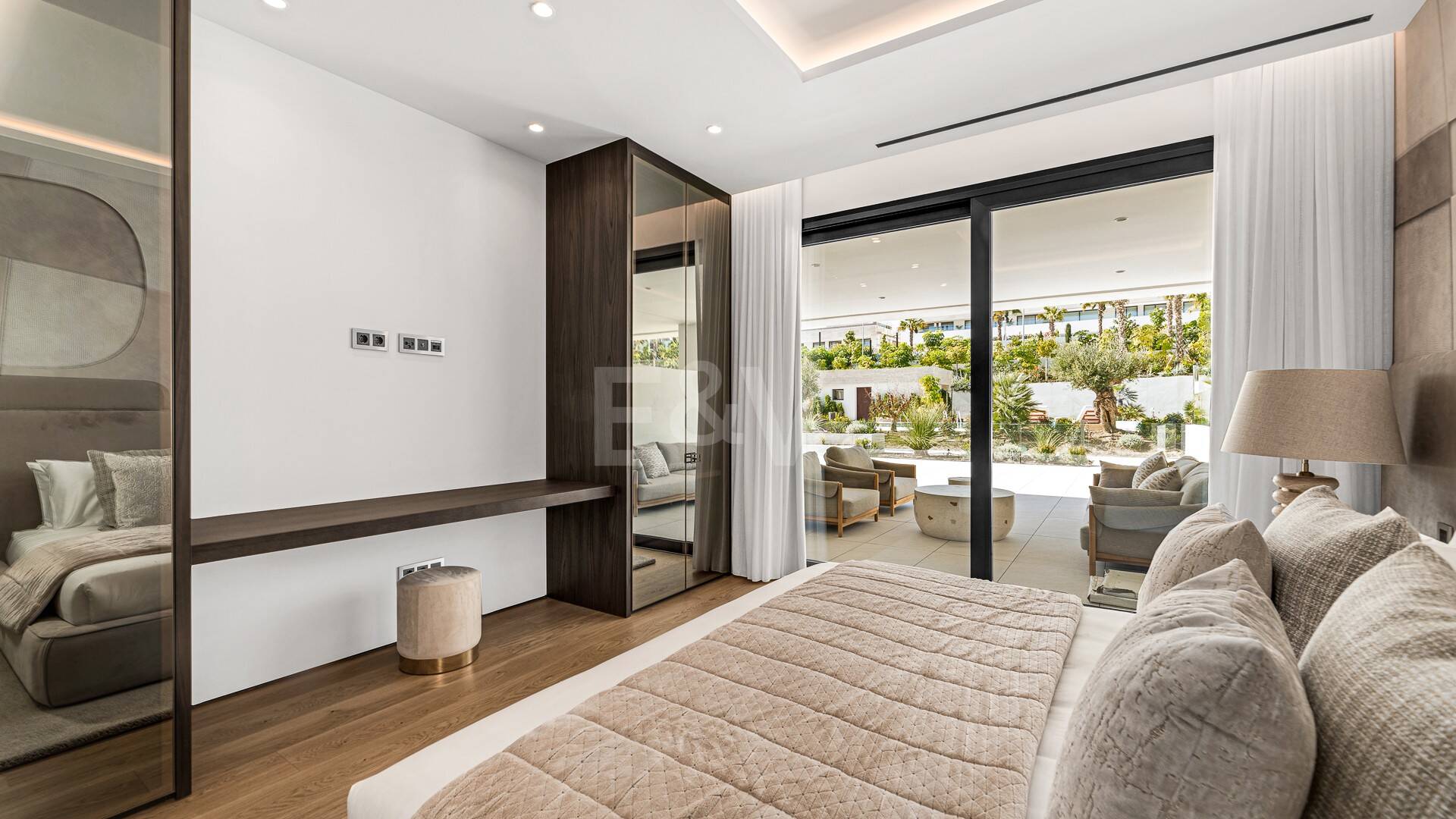 Elegant Duplex lägenhet i en modern Golden Mile gemenskap