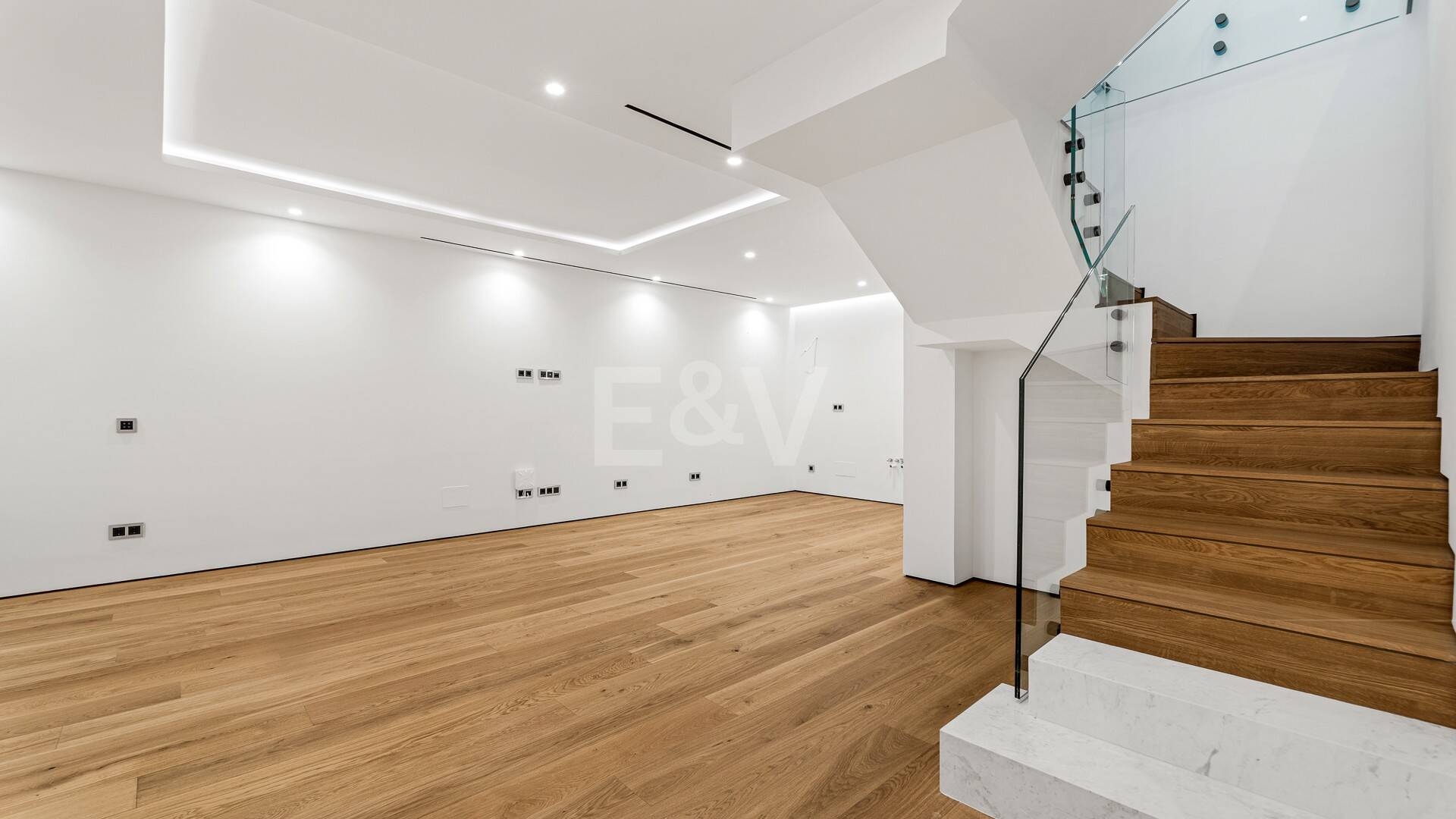 Elegant Duplex lägenhet i en modern Golden Mile gemenskap