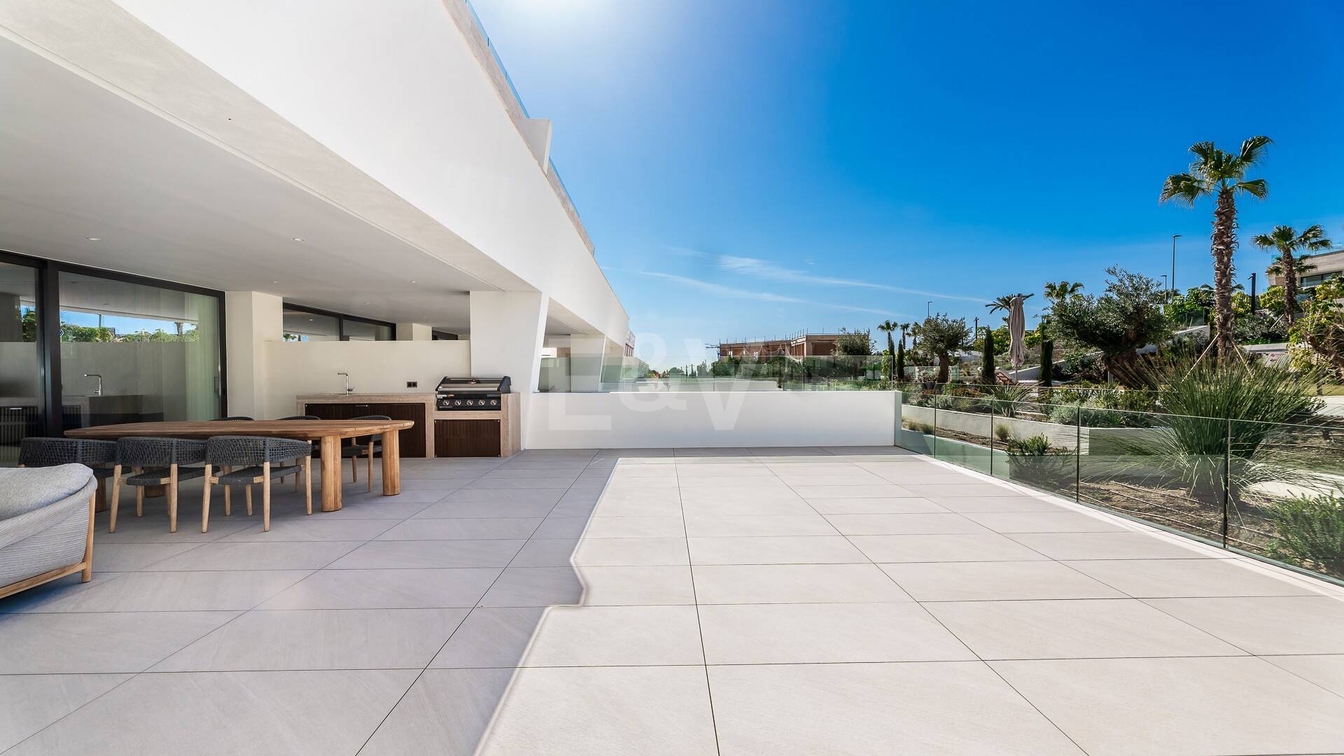 Elegant Duplex lägenhet i en modern Golden Mile gemenskap