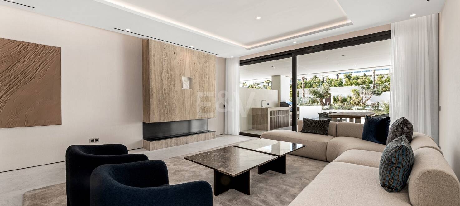 Elegant Duplex lägenhet i en modern Golden Mile gemenskap