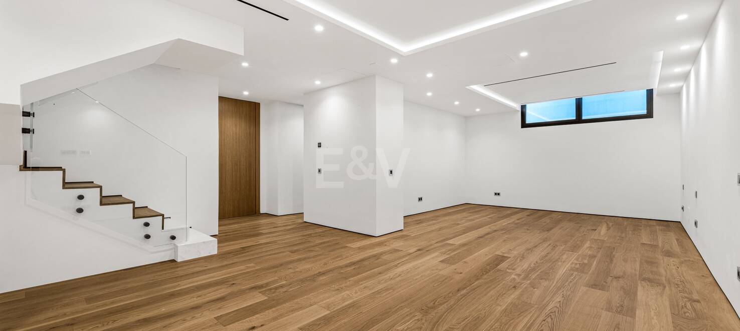 Elegant Duplex lägenhet i en modern Golden Mile gemenskap