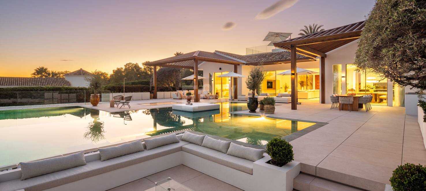 Utsökt och modern frontline golfvilla i prestigefyllda La Cerquilla