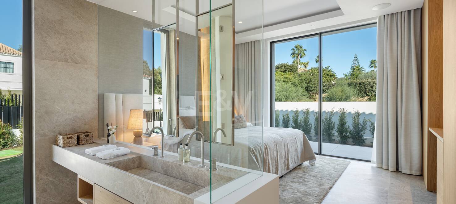 Utsökt och modern frontline golfvilla i prestigefyllda La Cerquilla