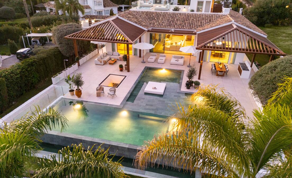 Exquisite and modern frontline golf villa in prestigious La Cerquilla