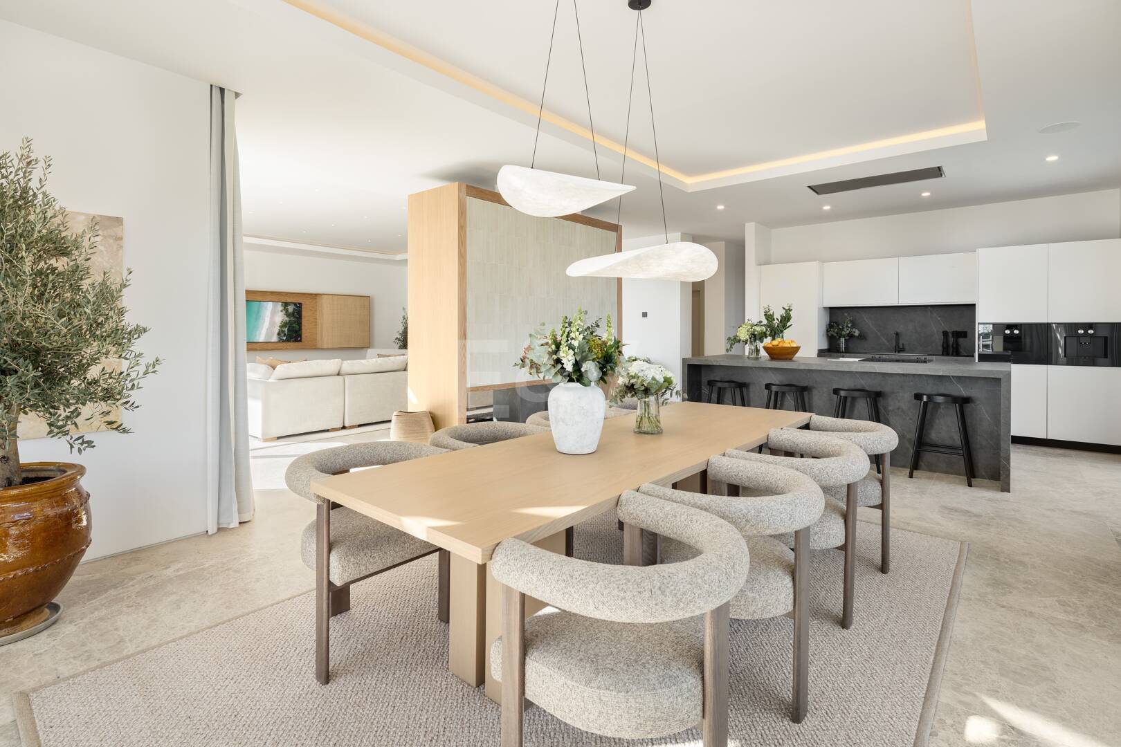 Exquisite und moderne Villa in 1. Golfreihe im prestigeträchtigen La Cerquilla