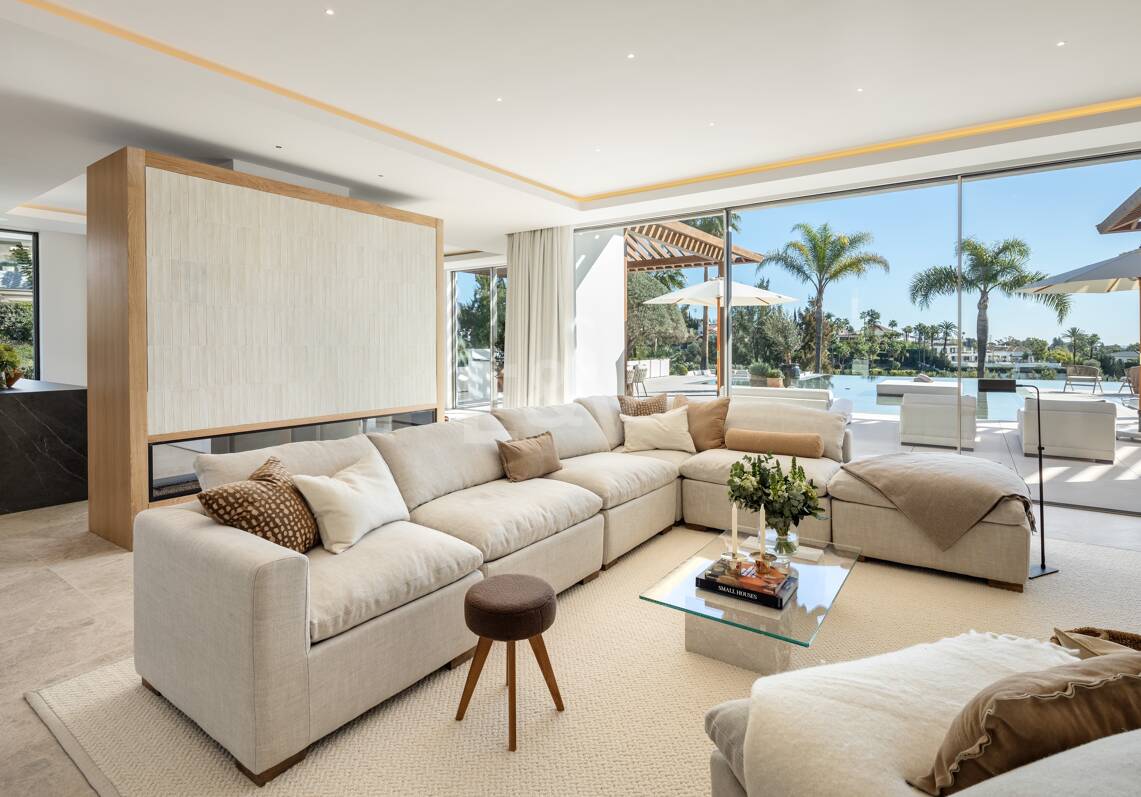 Exquise et moderne villa de golf en première ligne dans la prestigieuse La Cerquilla