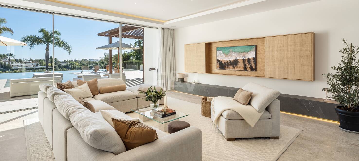 Utsökt och modern frontline golfvilla i prestigefyllda La Cerquilla