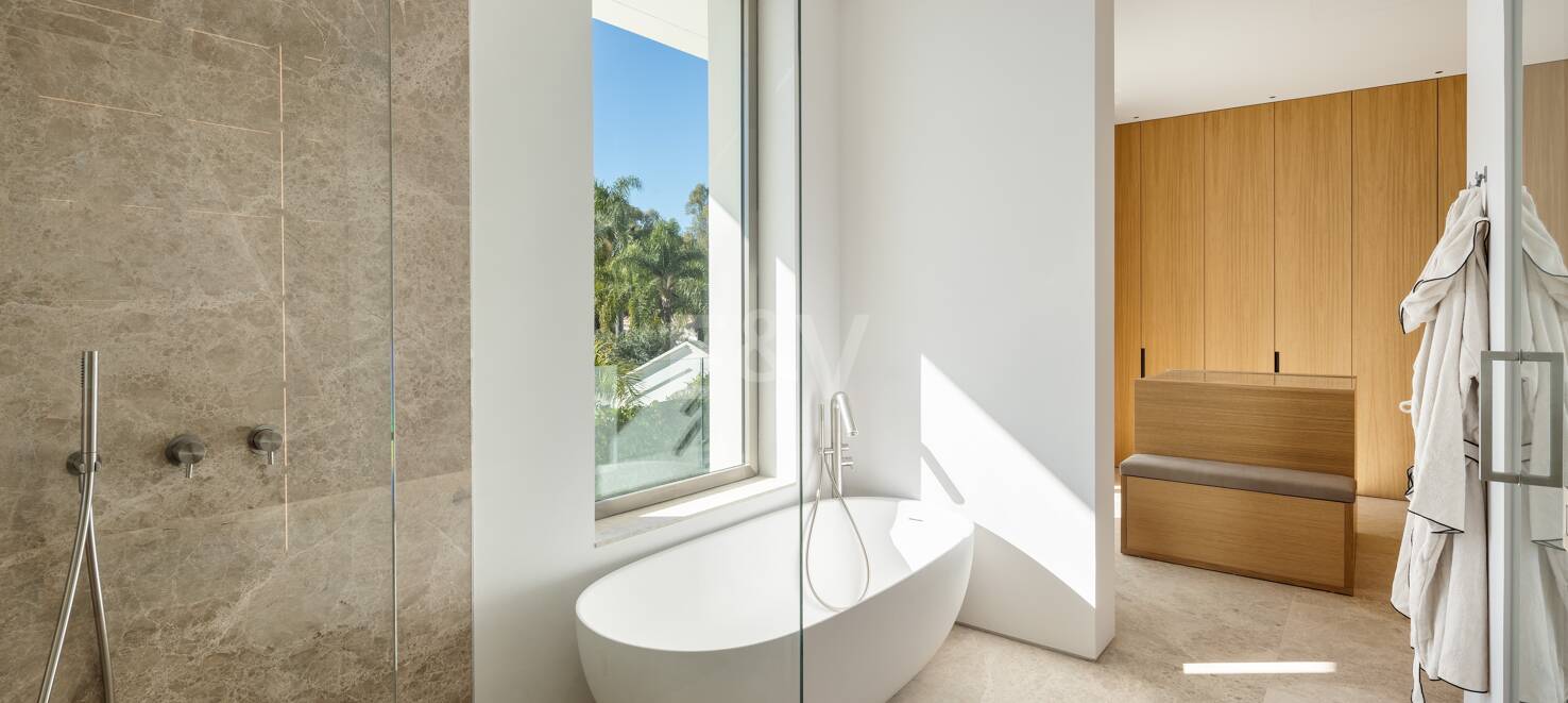Utsökt och modern frontline golfvilla i prestigefyllda La Cerquilla