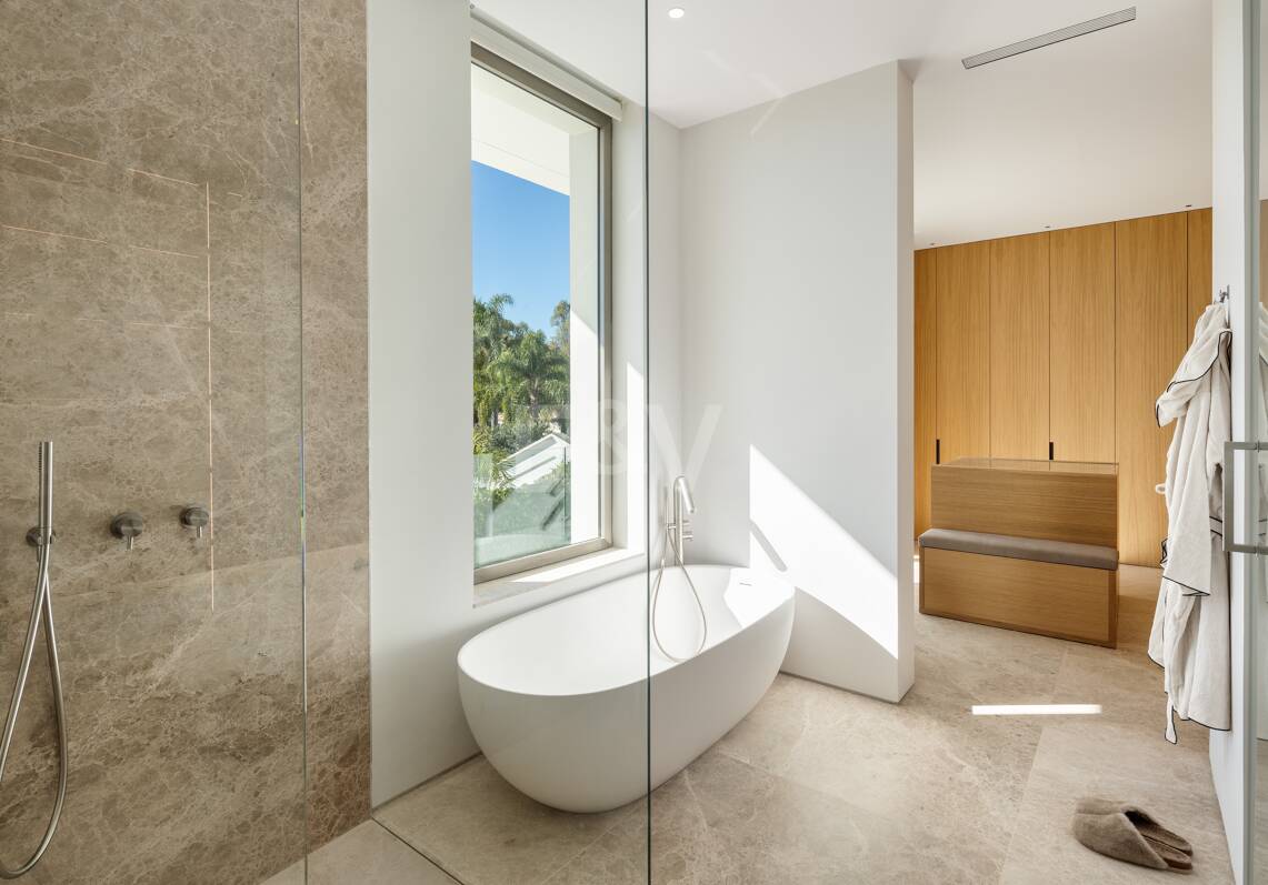 Exquise et moderne villa de golf en première ligne dans la prestigieuse La Cerquilla