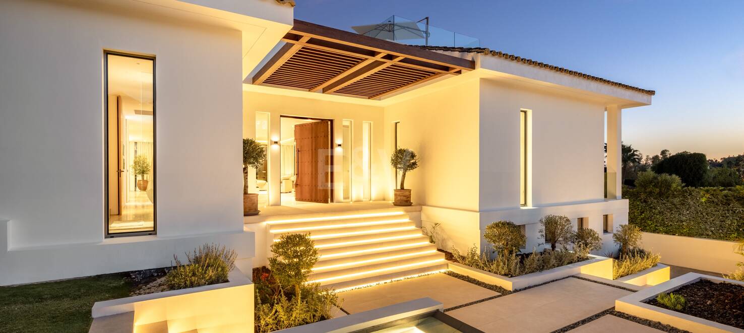 Utsökt och modern frontline golfvilla i prestigefyllda La Cerquilla