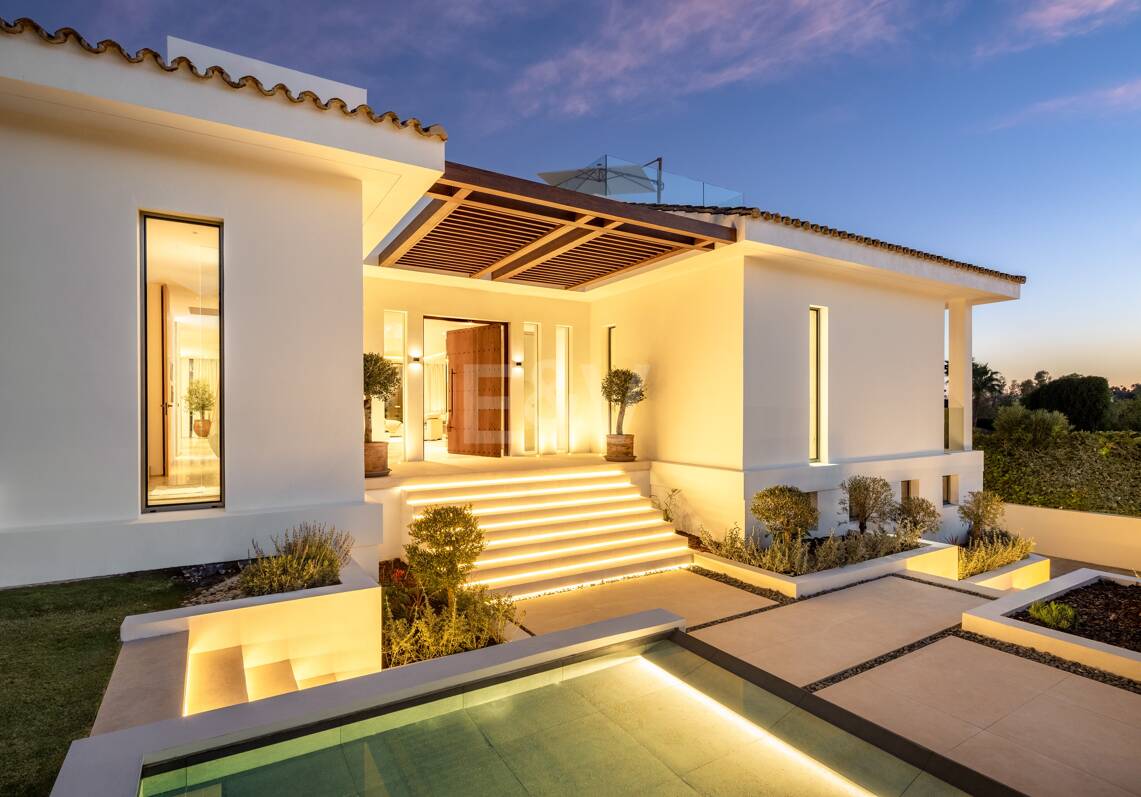 Exquise et moderne villa de golf en première ligne dans la prestigieuse La Cerquilla