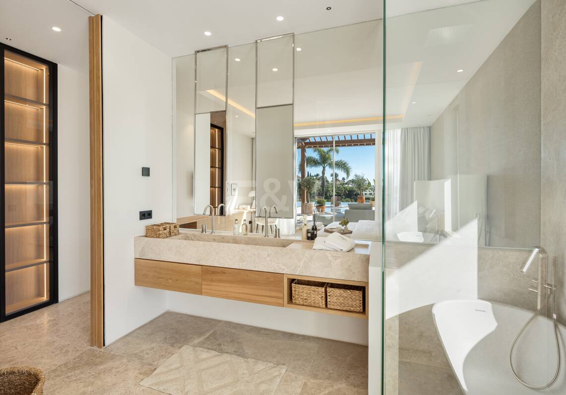 Exquise et moderne villa de golf en première ligne dans la prestigieuse La Cerquilla