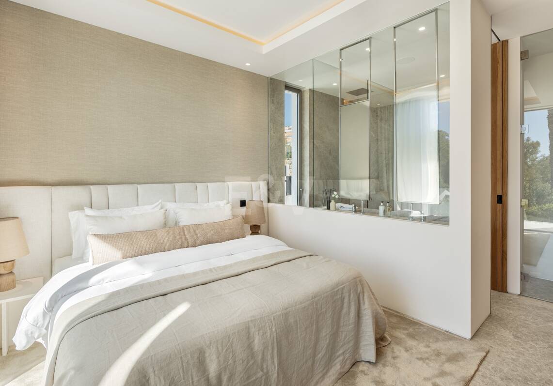 Exquise et moderne villa de golf en première ligne dans la prestigieuse La Cerquilla