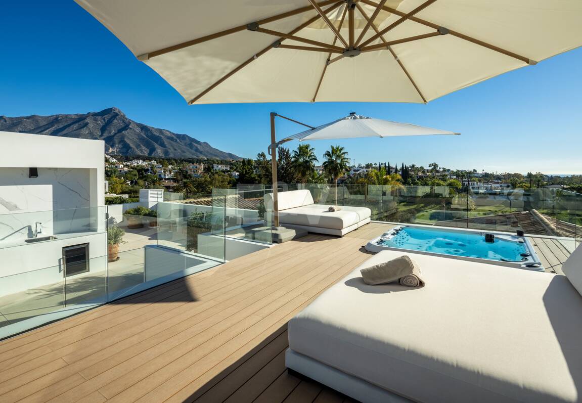 Exquisite und moderne Villa in 1. Golfreihe im prestigeträchtigen La Cerquilla