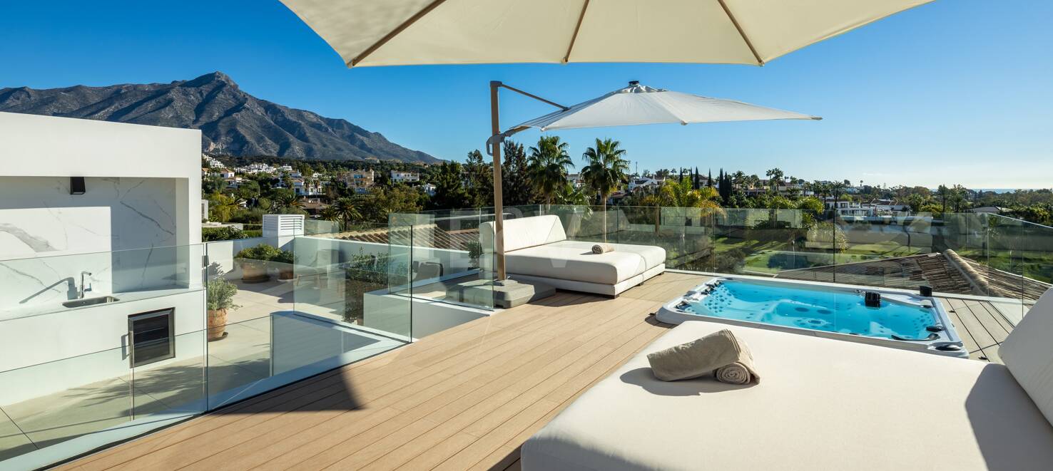 Utsökt och modern frontline golfvilla i prestigefyllda La Cerquilla